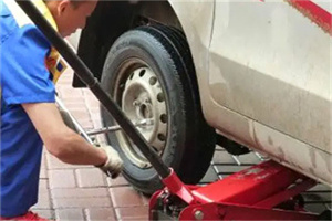 青龙湖附近拖车24小时服务热线电话